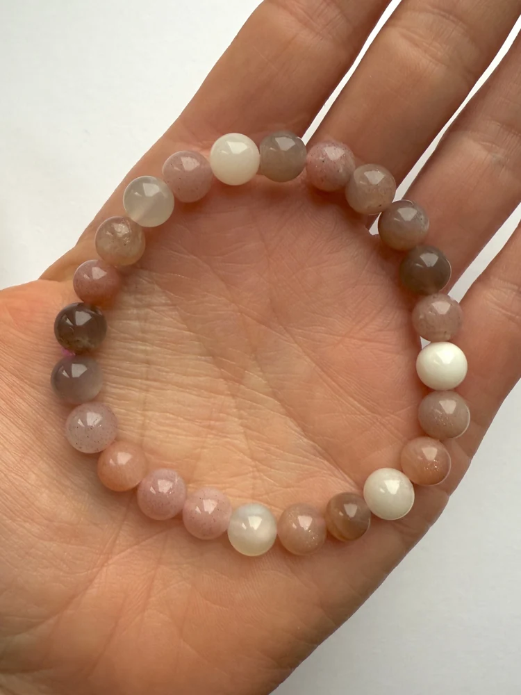 Moonstone bracelet with pale peach and white beads